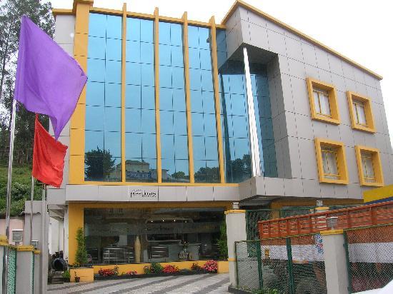 Hotel Meadows Residency
